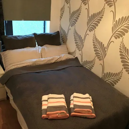 Luxury 2 Bed Ground Floor City Centre * Bristol