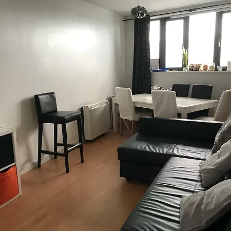 Luxury 2 Bed Ground Floor City Centre *